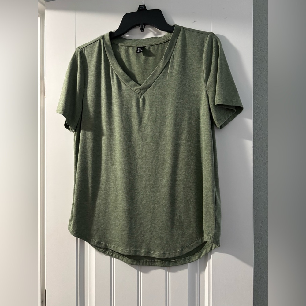 SHEIN Olive Short Sleeve V-Neck Tee
